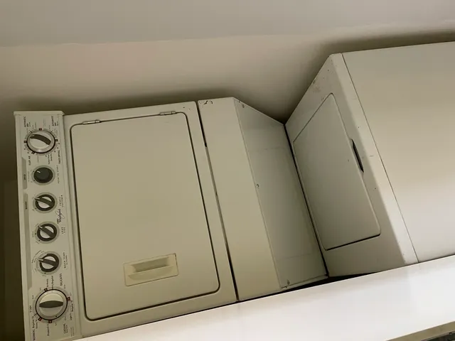 $1,650 | 10461 South Corliss Avenue, Unit 2, Chicago, IL 60628