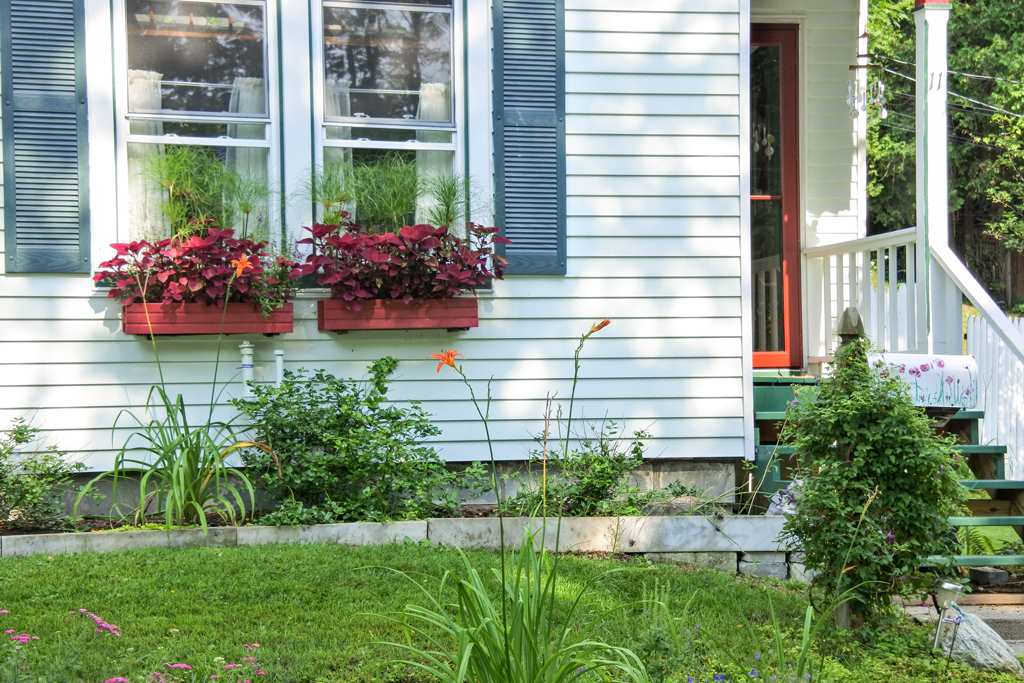 11 West Street Proctor, VT 05765 - Photo 3 of 40