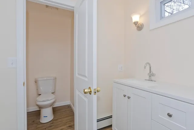 $304,900 | 19 Quincy Street, Springfield, MA 01109