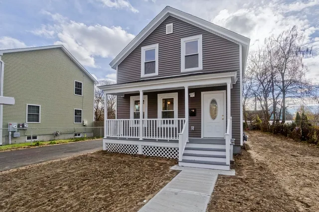 $304,900 | 19 Quincy Street, Springfield, MA 01109