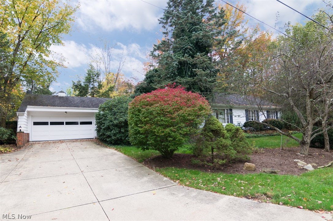 30200 Smithfield Road Chagrin Falls, OH 44022 - Photo 1 of 27