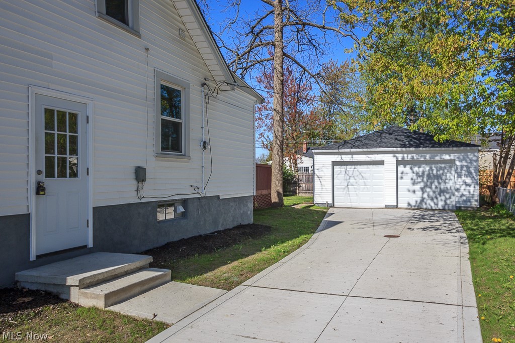 1638 Roselawn Road Cleveland, OH 44124 - Photo 22 of 22 Gallery Image 22