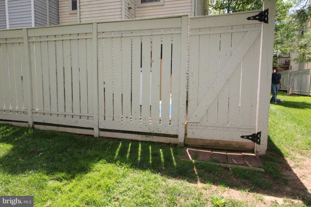 2438 Ridgehampton Court Reston, VA 20191 - Photo 3 of 25 Exterior (Rear)