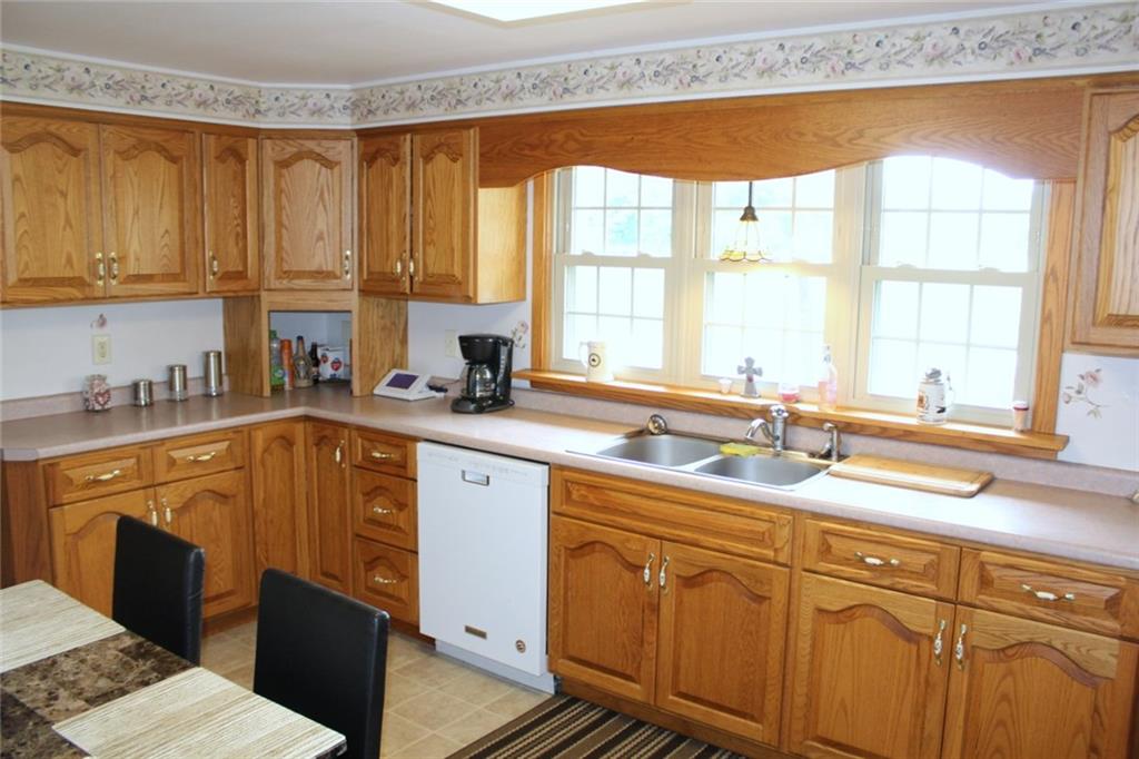172 North Duffy Road Butler, PA 16001 - Photo 4 of 21 Gallery Image 4