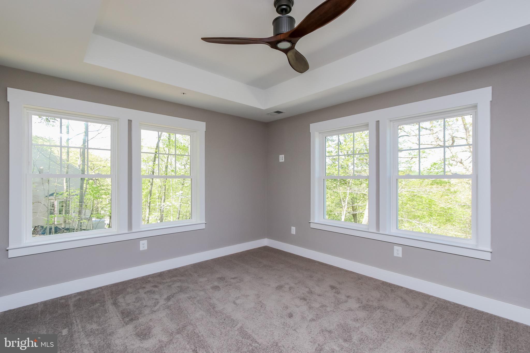 6346 Zittlestown Road Boonsboro, MD 21713 - Photo 13 of 27 an empty room with windows and closet