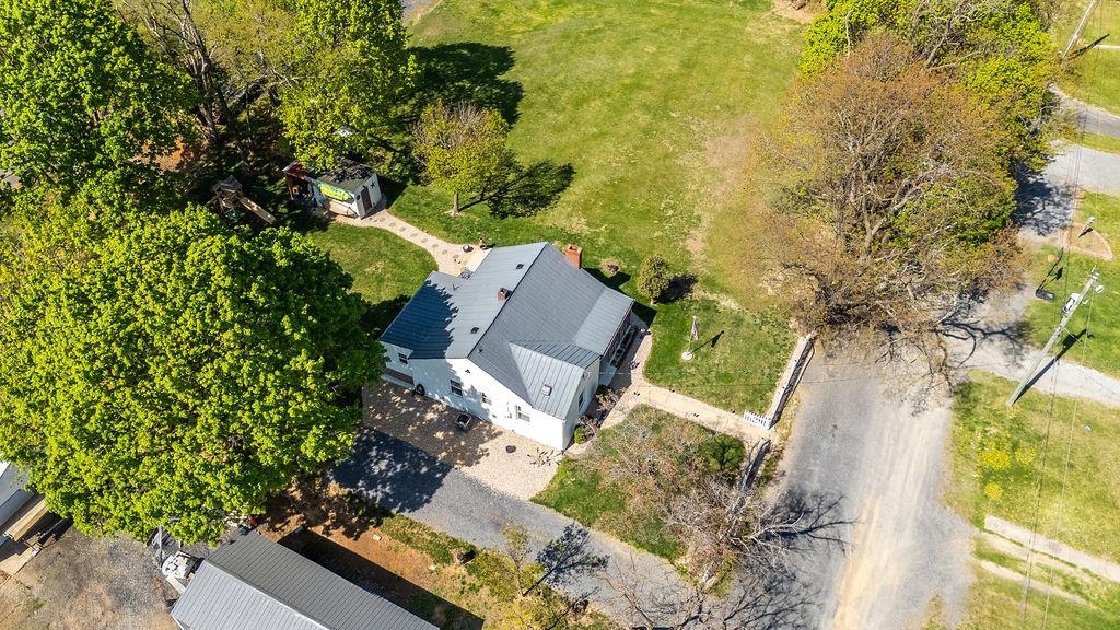 18 Bartley Street Staunton, VA 24401 - Photo 43 of 52 an aerial view of residential houses with outdoor space