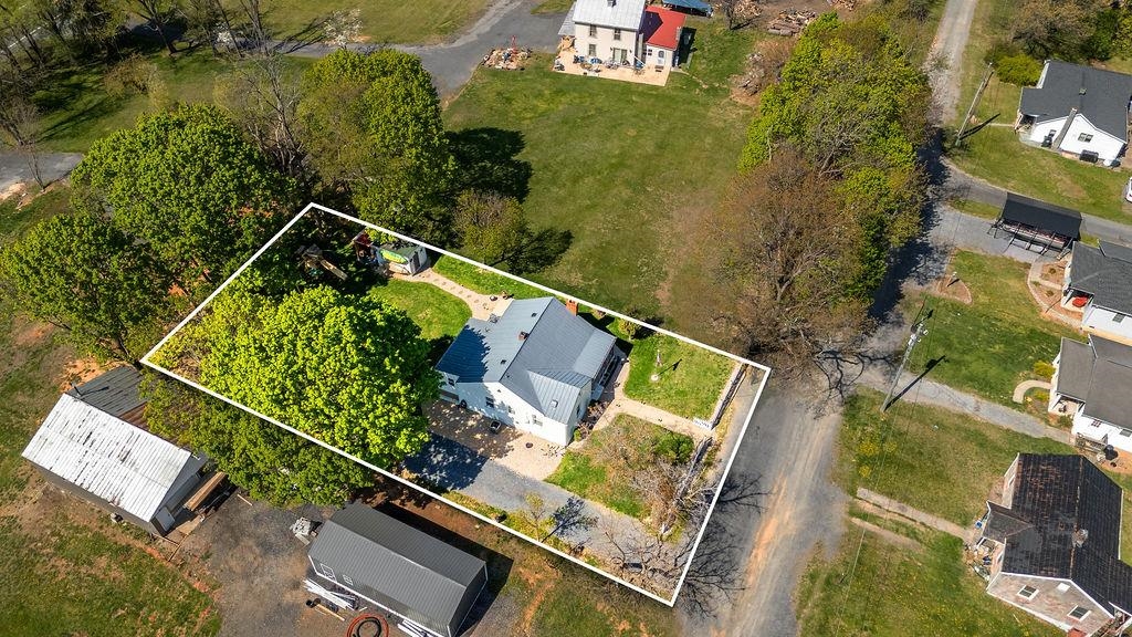 18 Bartley Street Staunton, VA 24401 - Photo 44 of 52 an aerial view of a house