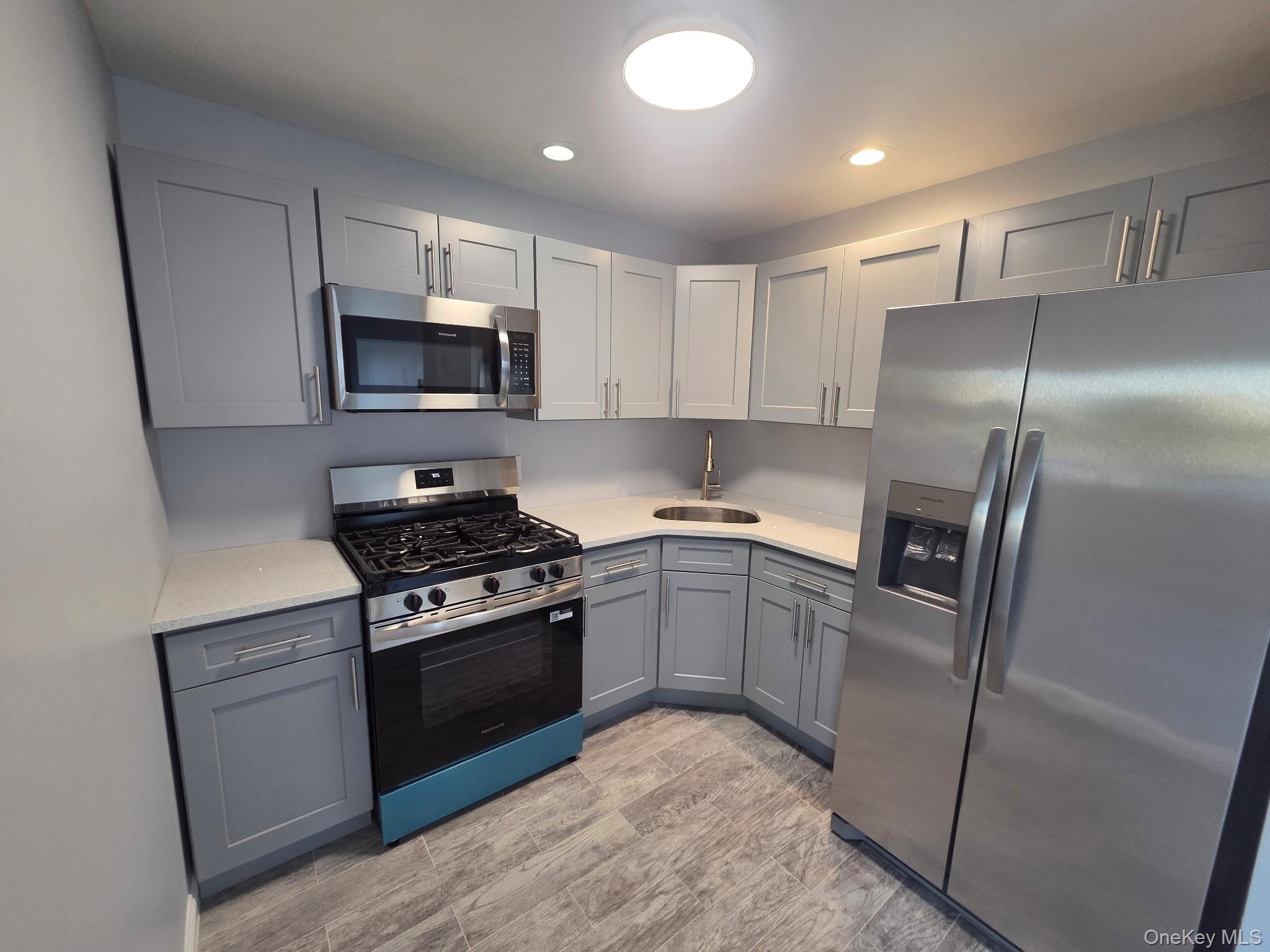 62-26 Elizabeth Road Queens, NY 11692 - Photo 2 of 7