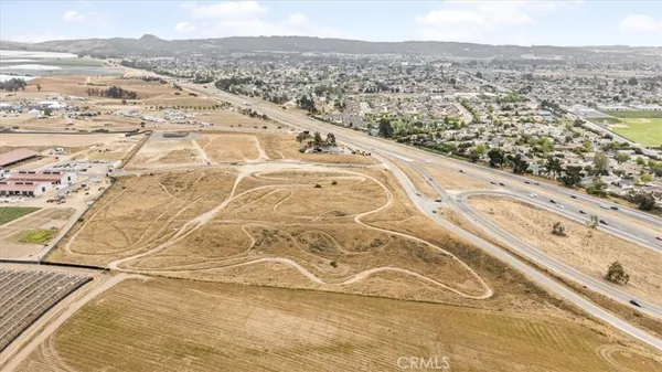 $4,700,000 | 3920 South Us Highway 101, Santa Maria, CA 93455