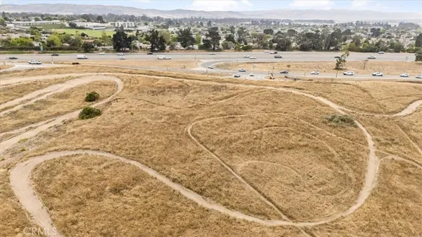 $4,700,000 | 3920 South Us Highway 101, Santa Maria, CA 93455