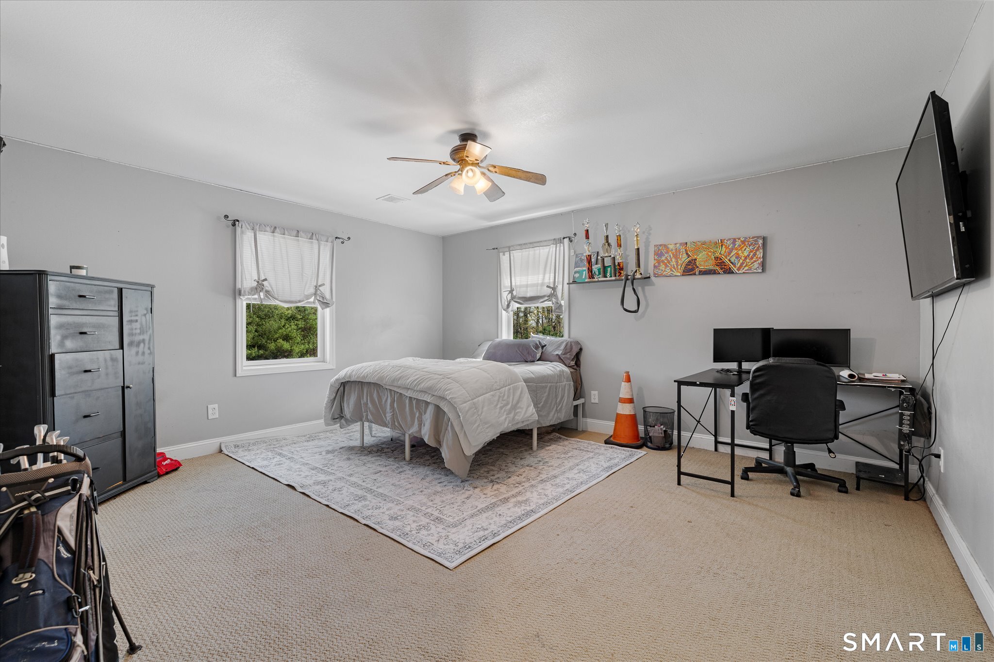 316 Allen Hill Road Brooklyn, CT 06234 - Photo 32 of 40 a bedroom with a workspace