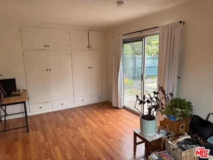 $5,500 | 802 Superba Avenue, Venice, CA 90291