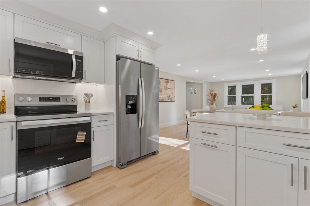 58 Chandler Road Andover, MA 01810 - Photo 4 of 42