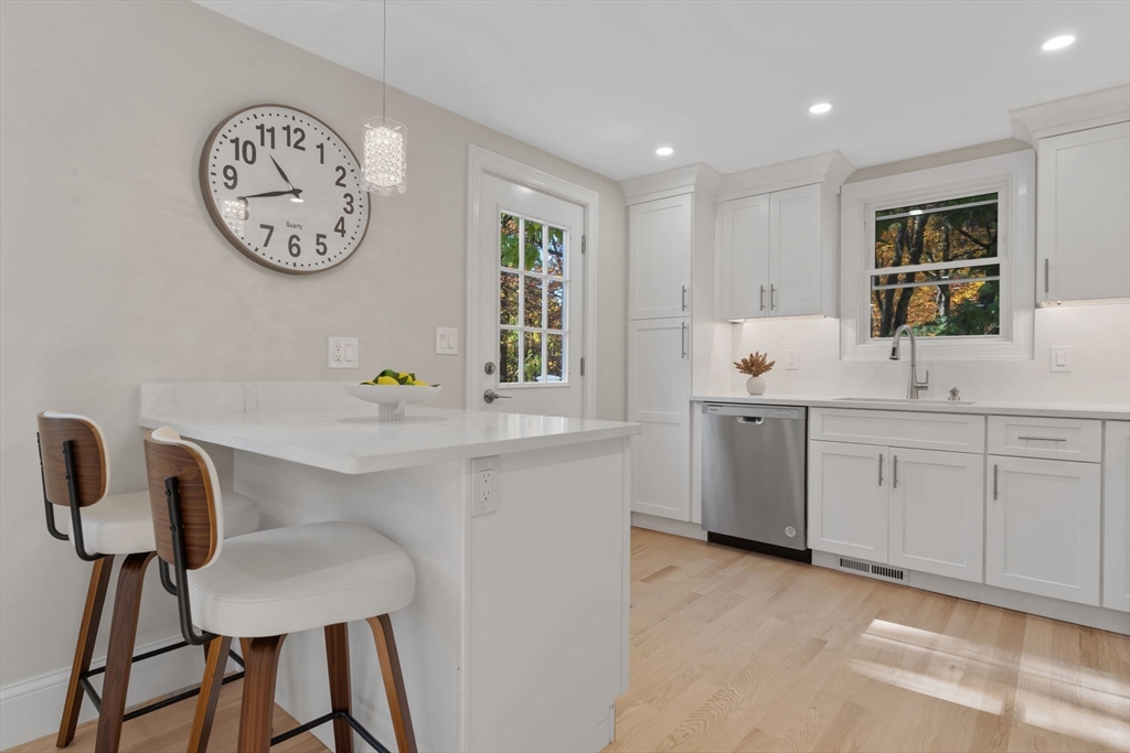 58 Chandler Road Andover, MA 01810 - Photo 6 of 42