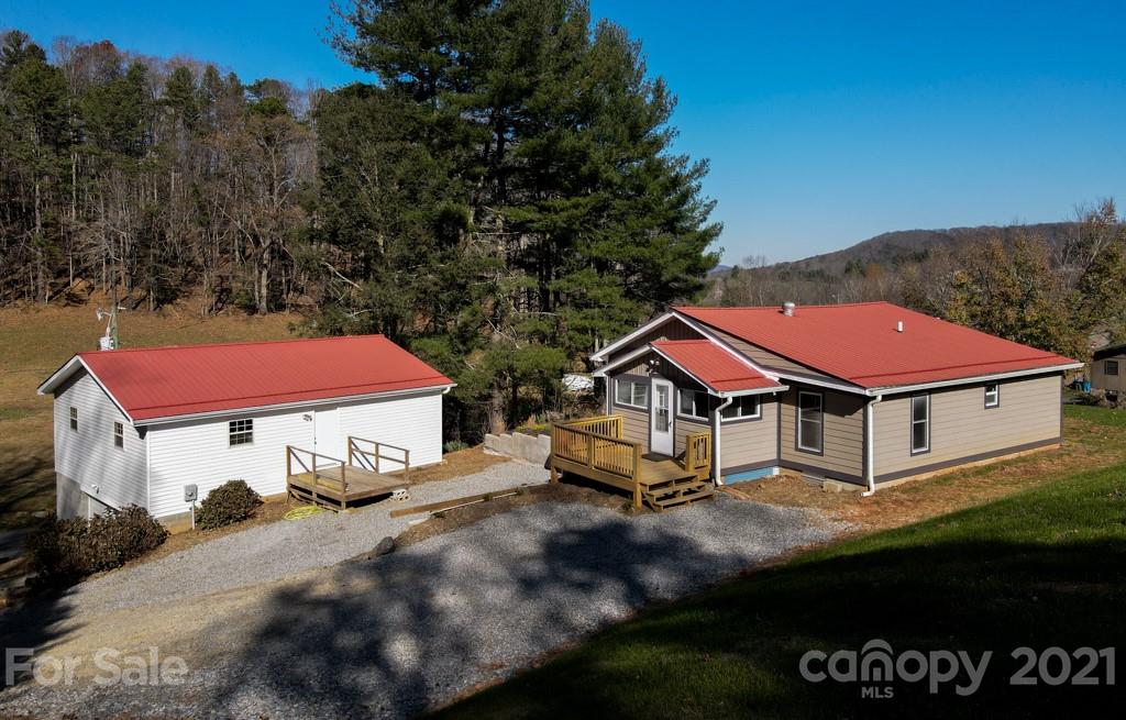 102 Possum Ridge Road Candler, NC 28715 - Photo 2 of 43 Gallery Image 2