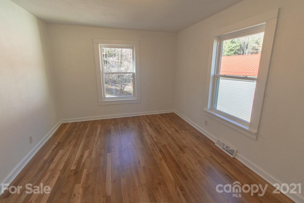 102 Possum Ridge Road Candler, NC 28715 - Photo 11 of 43 Gallery Image 11