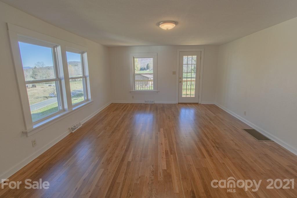 102 Possum Ridge Road Candler, NC 28715 - Photo 13 of 43 Gallery Image 13