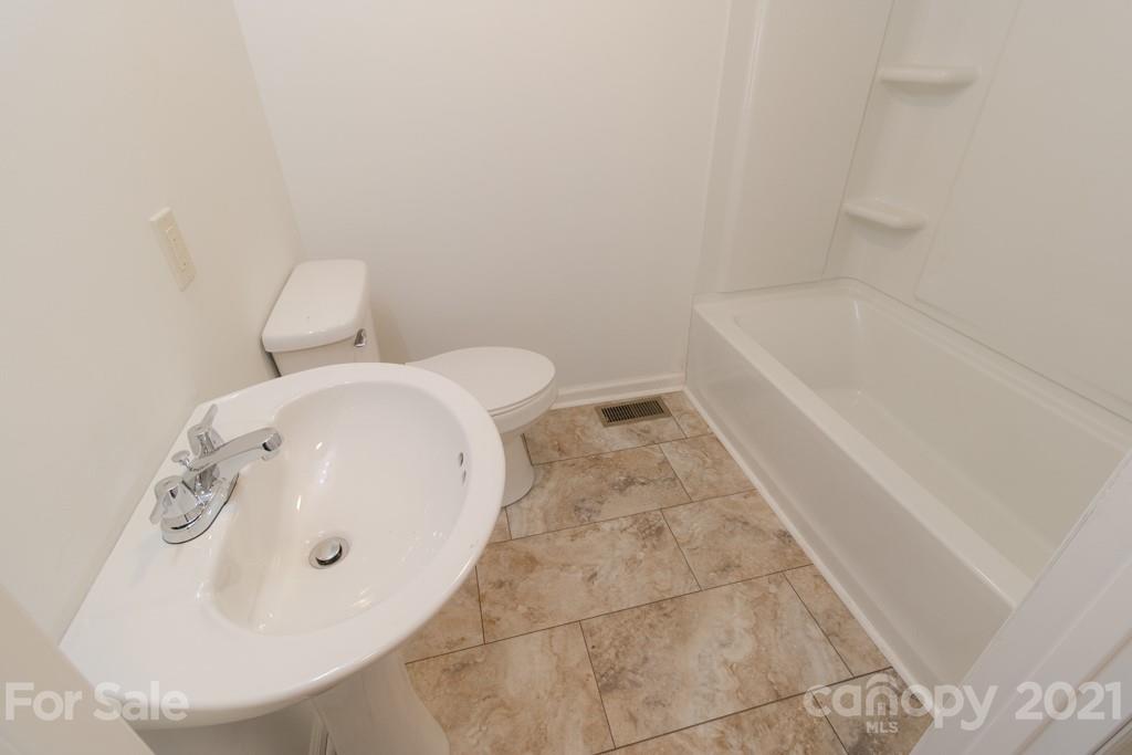 102 Possum Ridge Road Candler, NC 28715 - Photo 19 of 43 Gallery Image 19