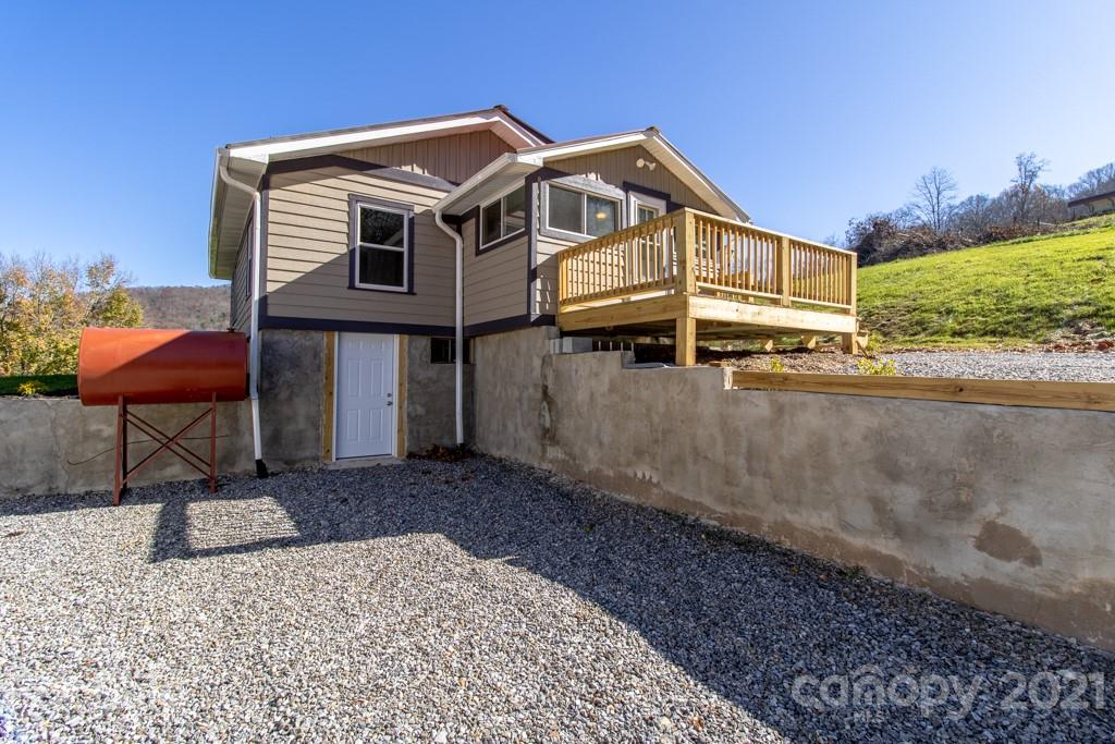102 Possum Ridge Road Candler, NC 28715 - Photo 3 of 43 Gallery Image 3
