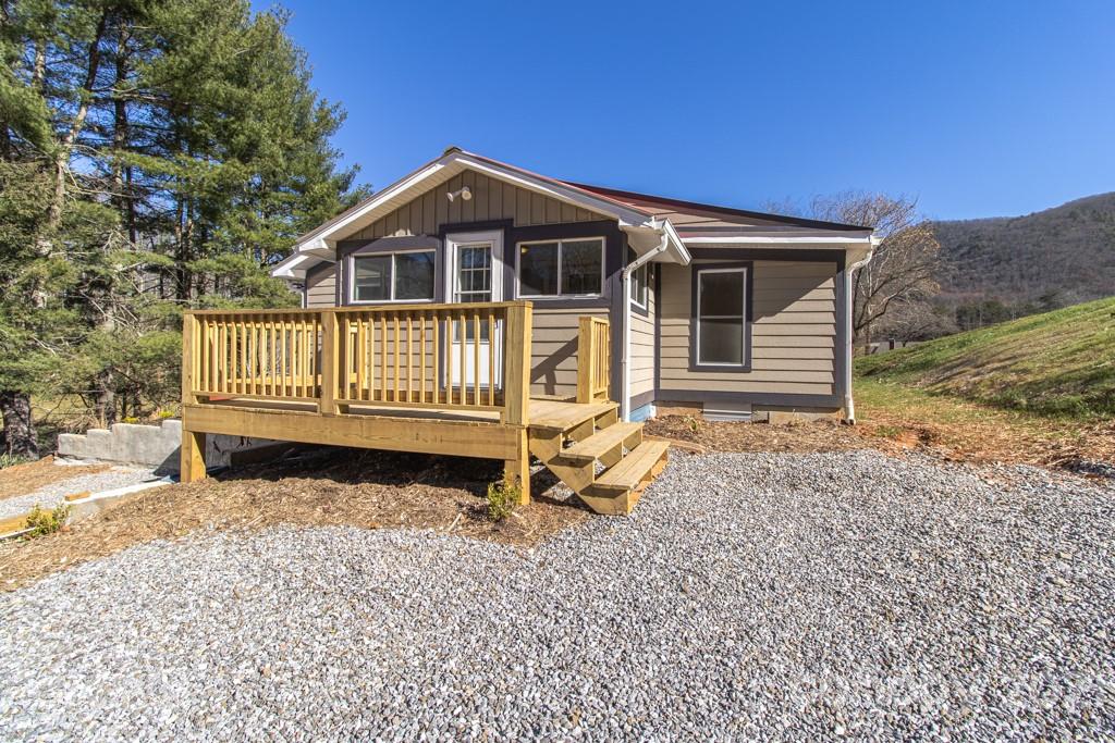 102 Possum Ridge Road Candler, NC 28715 - Photo 23 of 43 Gallery Image 23