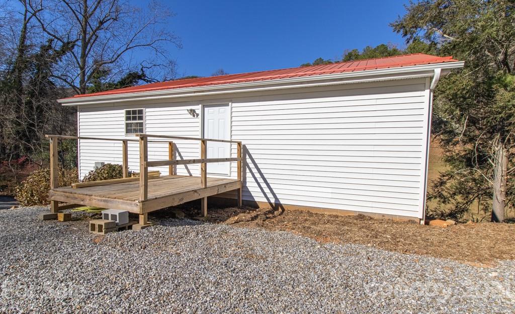 102 Possum Ridge Road Candler, NC 28715 - Photo 27 of 43 Gallery Image 27