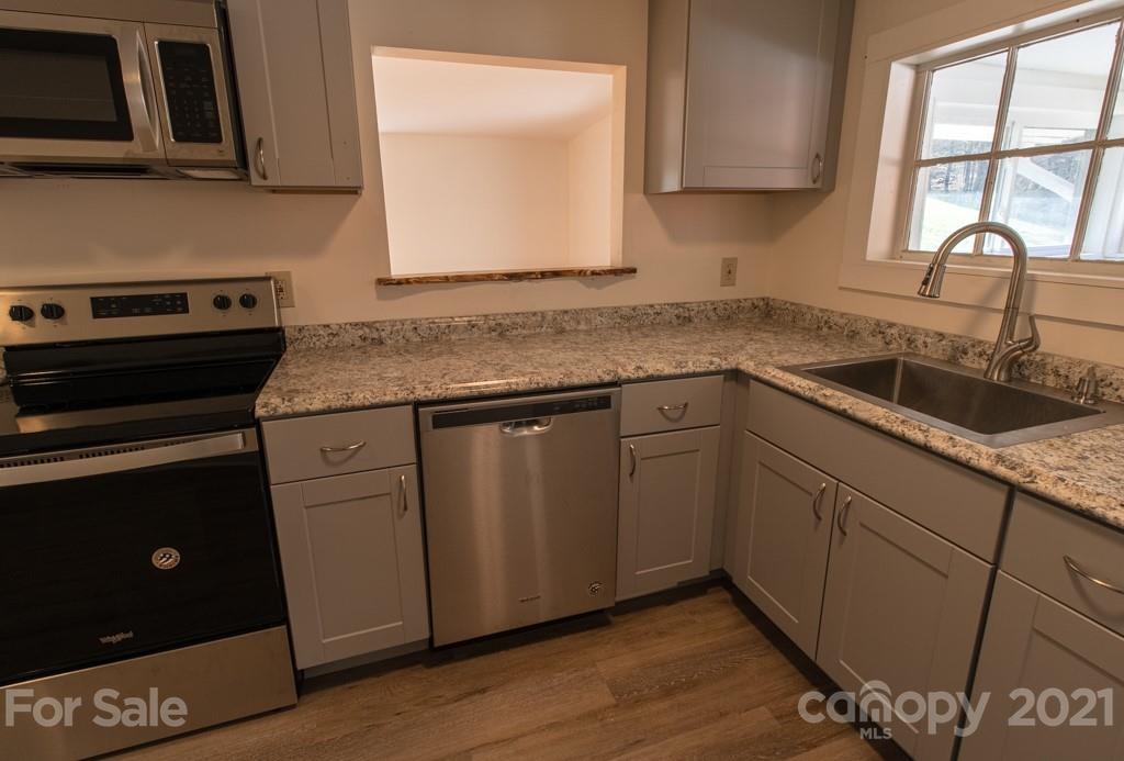 102 Possum Ridge Road Candler, NC 28715 - Photo 5 of 43 Gallery Image 5