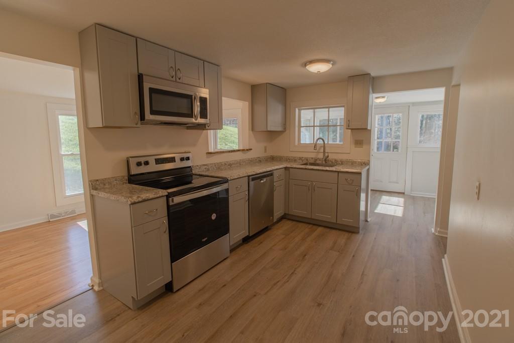 102 Possum Ridge Road Candler, NC 28715 - Photo 6 of 43 Gallery Image 6