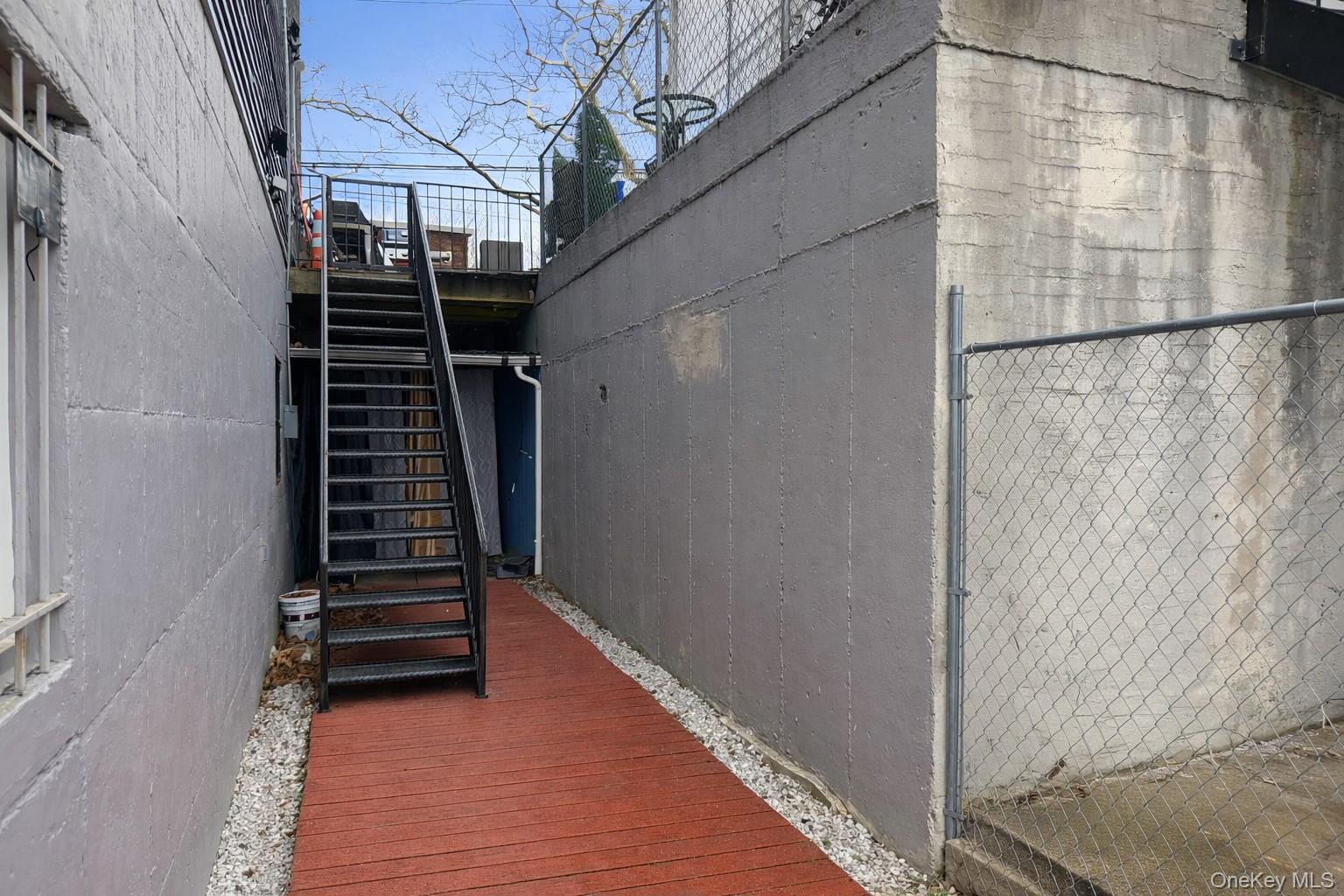 536 Throgs Neck Expressway Bronx, NY 10465 - Photo 13 of 13