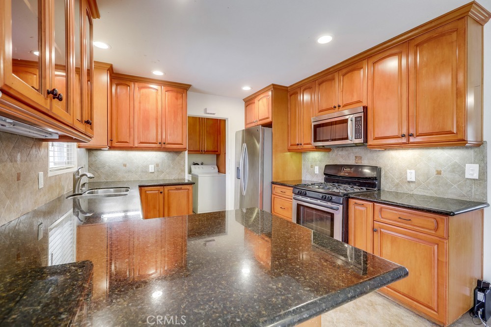 10321 Courtright Road Stanton, CA 90680 - Photo 13 of 40