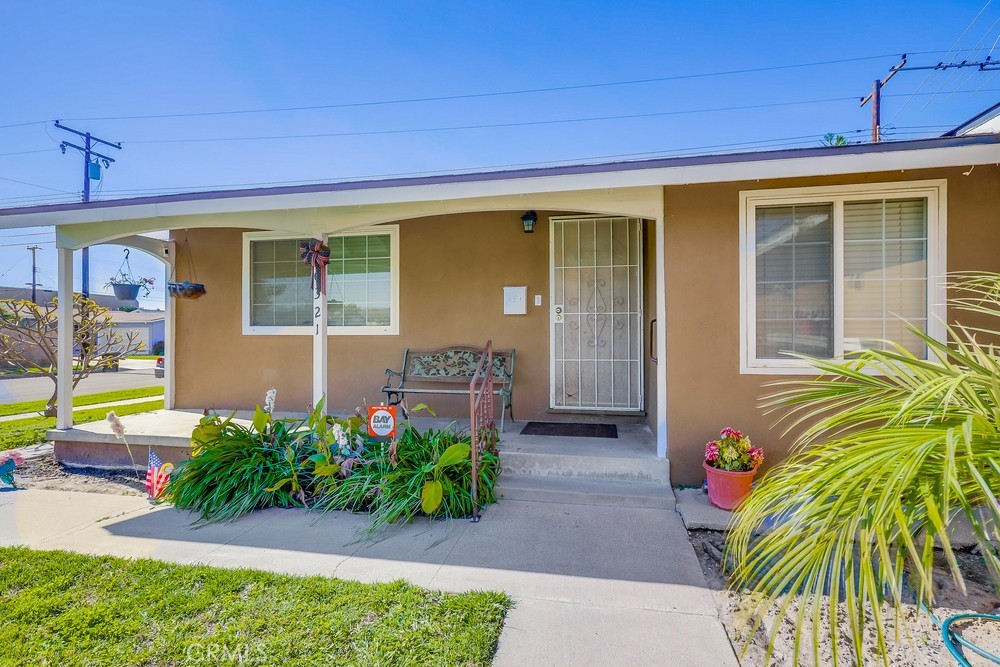 10321 Courtright Road Stanton, CA 90680 - Photo 5 of 40