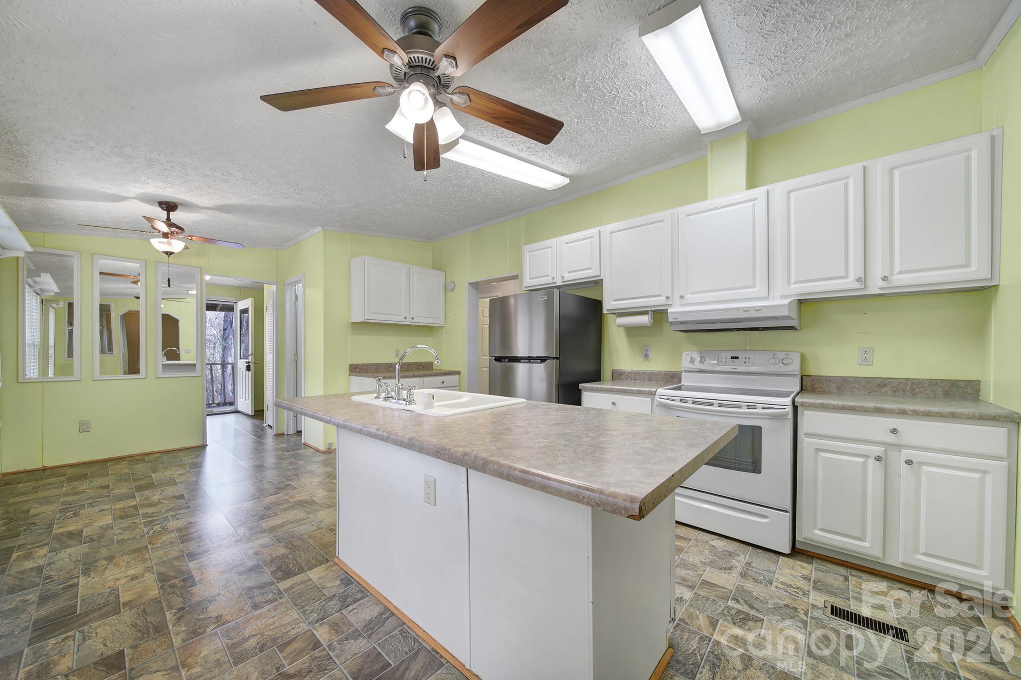 2236 White Heron Road Liberty Hill, SC 29074 - Photo 7 of 46