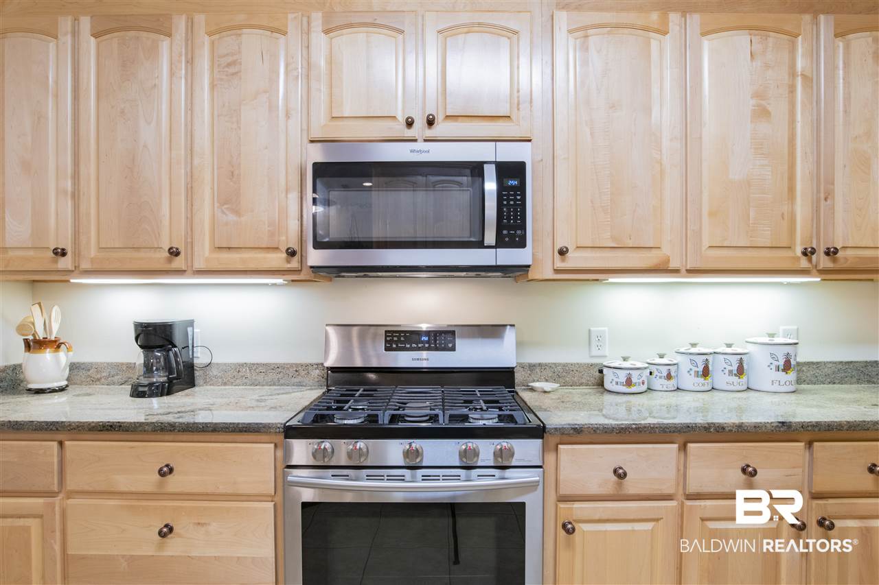 10950 Driver Court Fairhope, AL 36532 - Photo 8 of 36 Natural Gas Stove