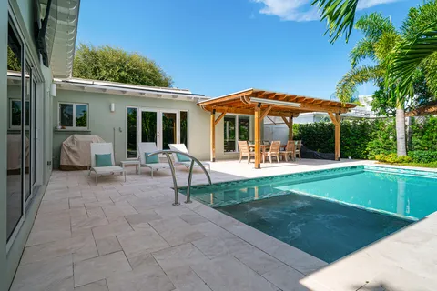 $1,999,000 | 230 Santa Lucia Drive, West Palm Beach, FL 33405