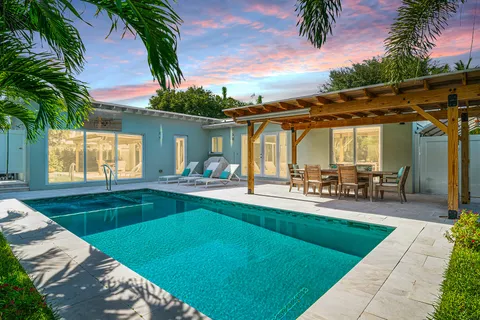 $1,999,000 | 230 Santa Lucia Drive, West Palm Beach, FL 33405