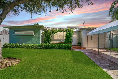 $1,999,000 | 230 Santa Lucia Drive, West Palm Beach, FL 33405