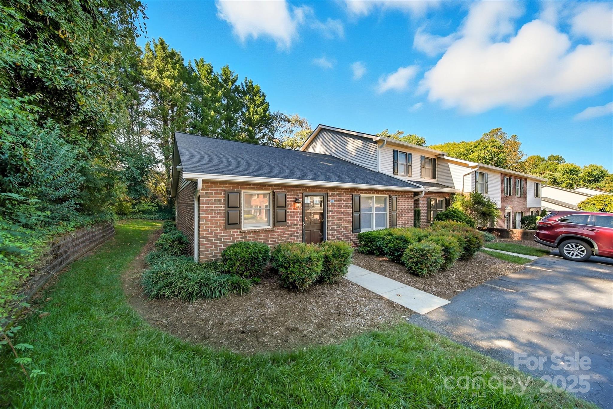 717 21st Avenue Northeast Hickory, NC 28601 - Photo 2 of 26 Gallery Image 2