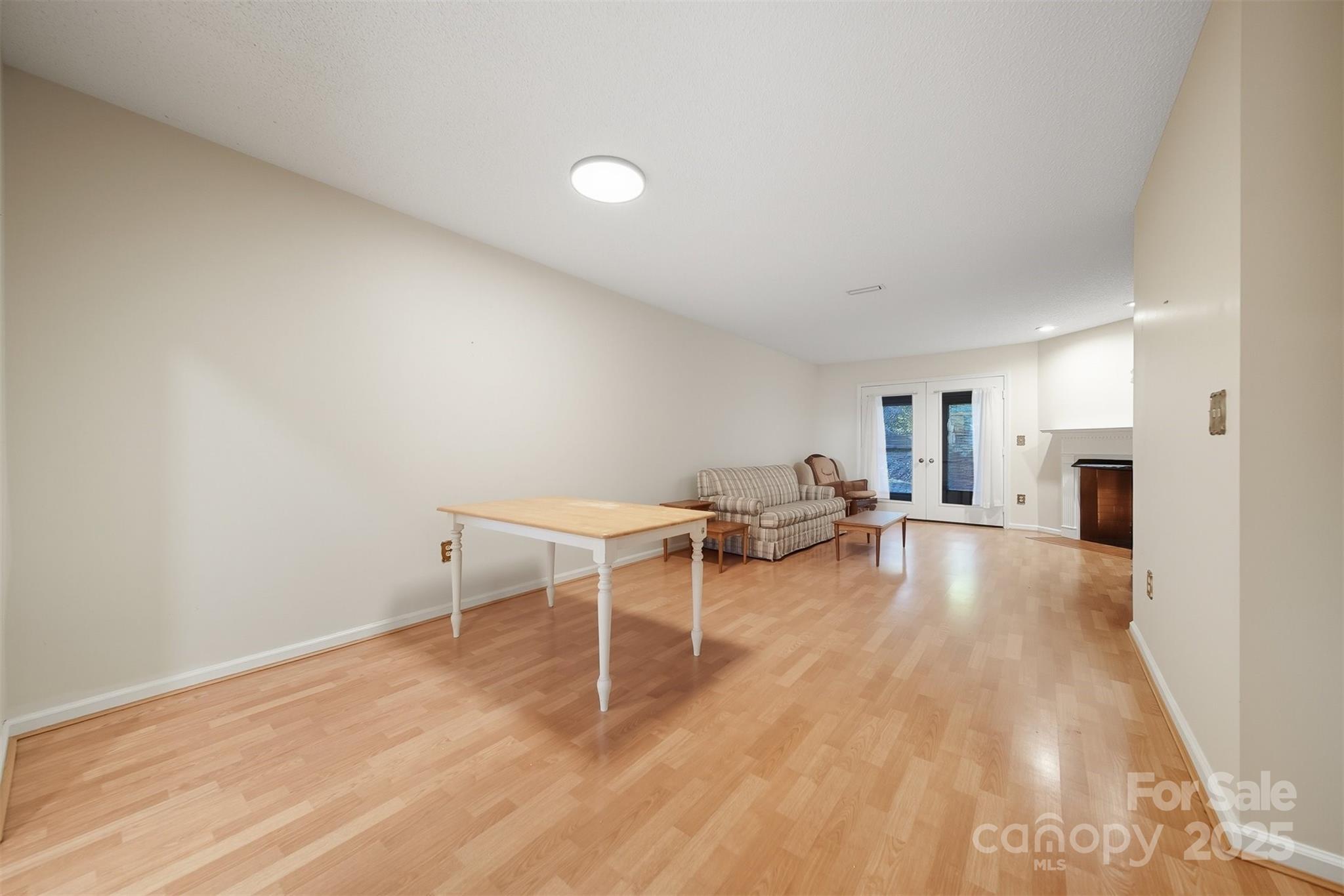 717 21st Avenue Northeast Hickory, NC 28601 - Photo 3 of 26 Gallery Image 3