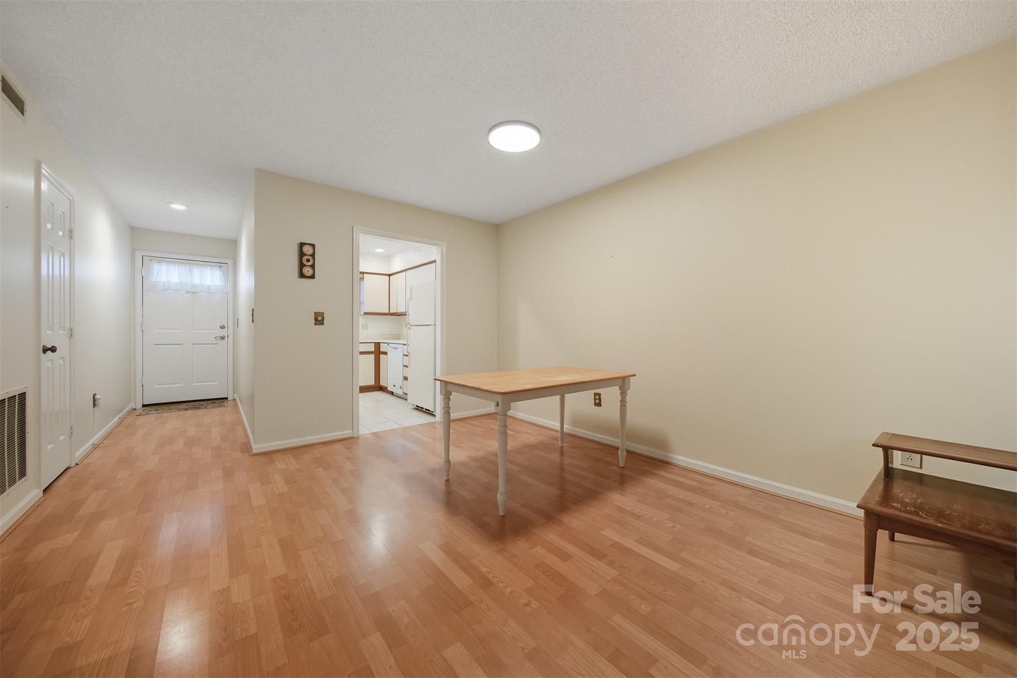 717 21st Avenue Northeast Hickory, NC 28601 - Photo 4 of 26 Gallery Image 4