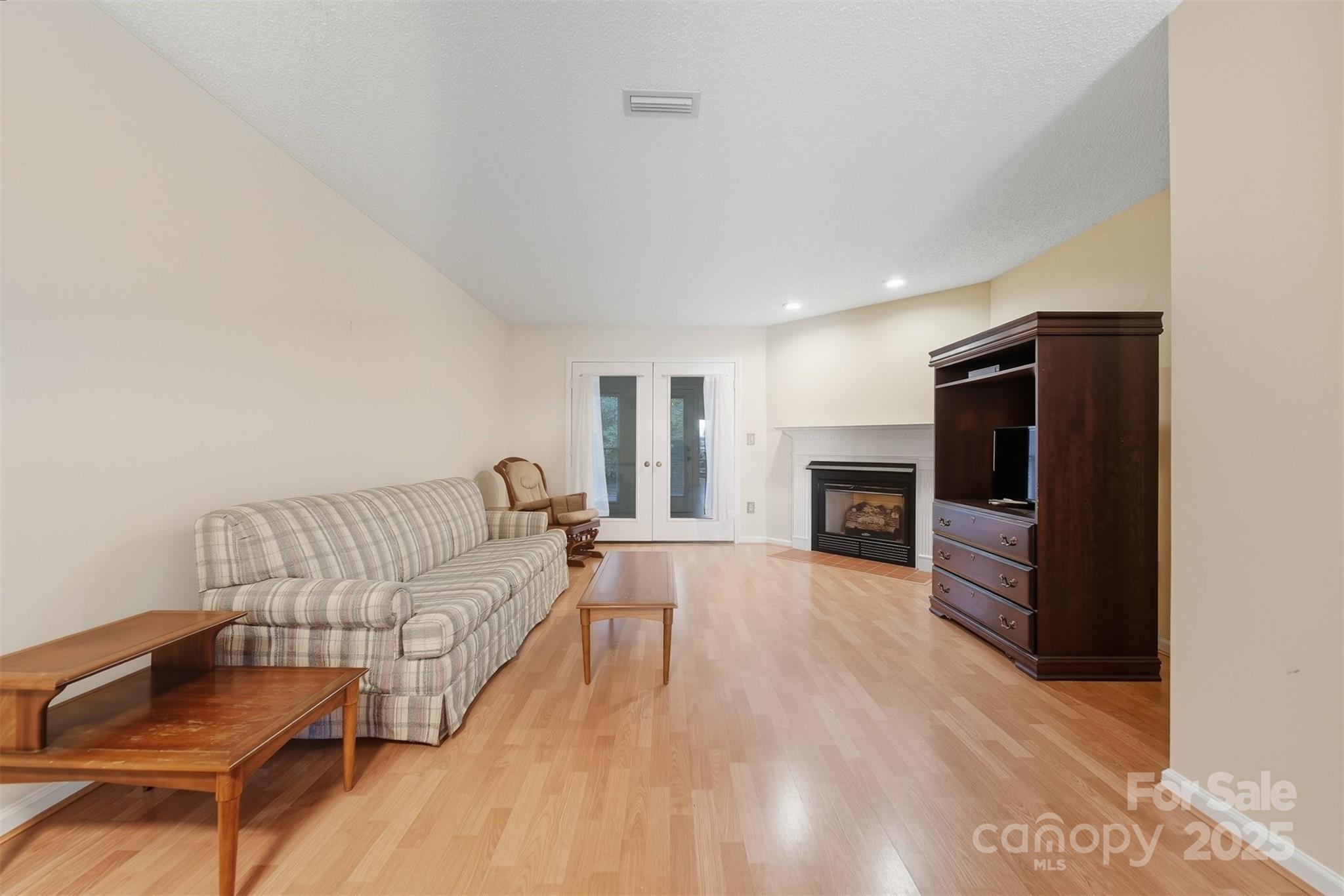 717 21st Avenue Northeast Hickory, NC 28601 - Photo 6 of 26 Gallery Image 6