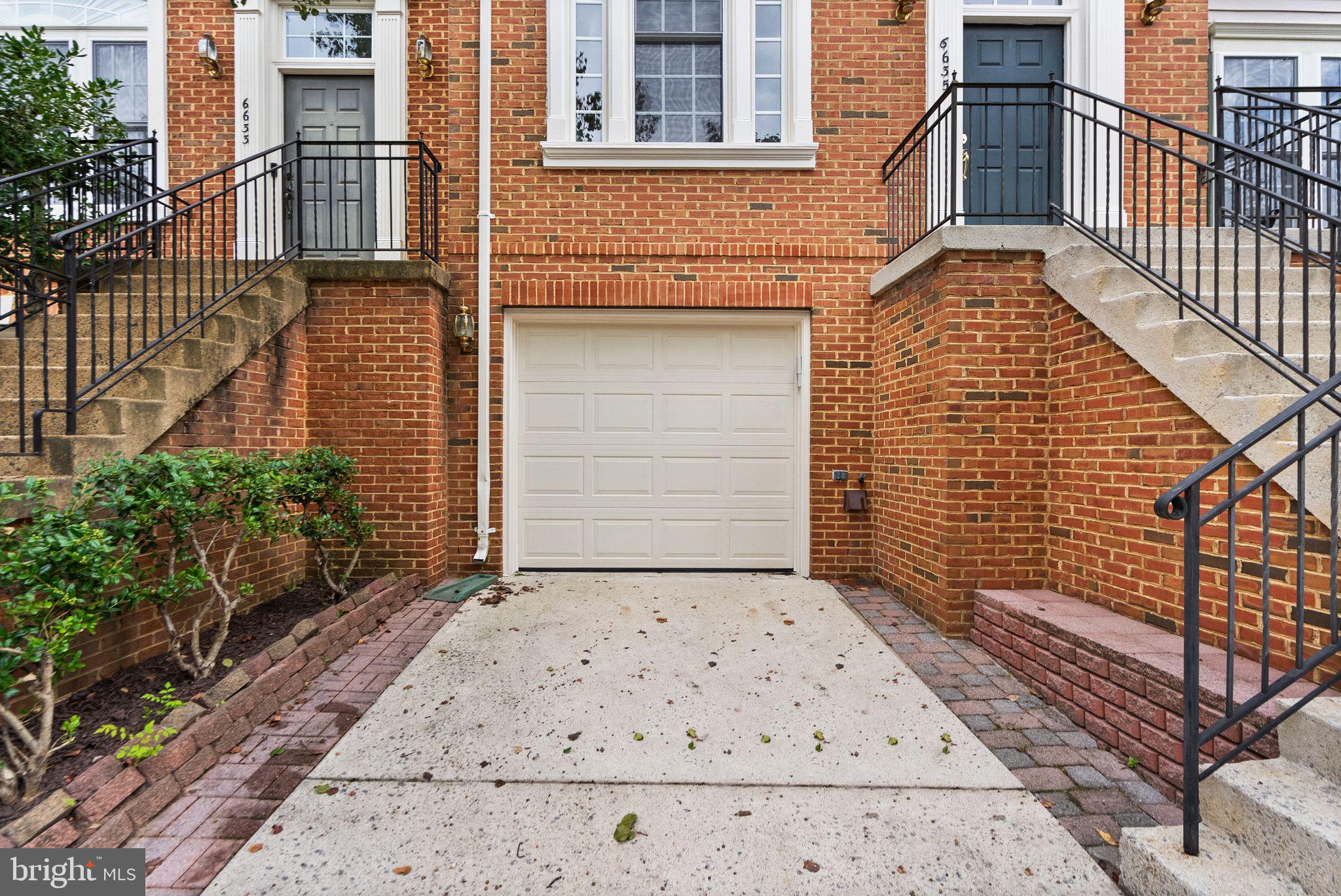 6635 Debra Lu Way Springfield, VA 22150 - Photo 4 of 44