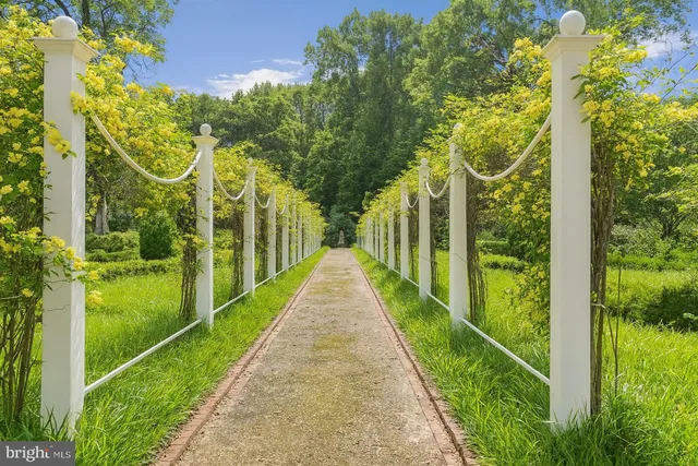 $9,000,000 | 23348 Tidewater Trail, Port Royal, VA 22535