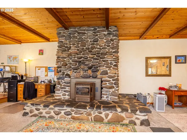 $650,000 | 87250 Cedar Flat Road, Springfield, OR 97478