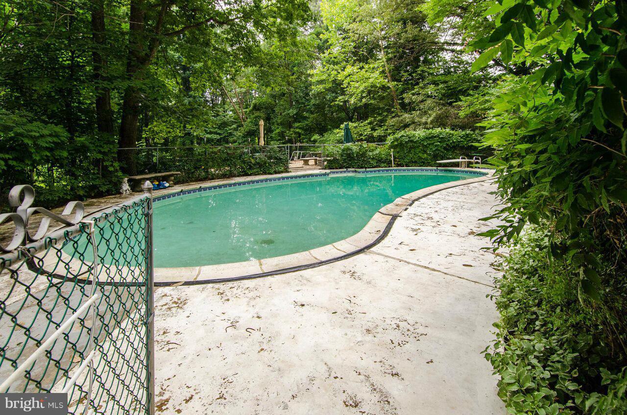 8011 Stillbrooke Road Manassas, VA 20112 - Photo 29 of 30 Built-in Swimming Pool
