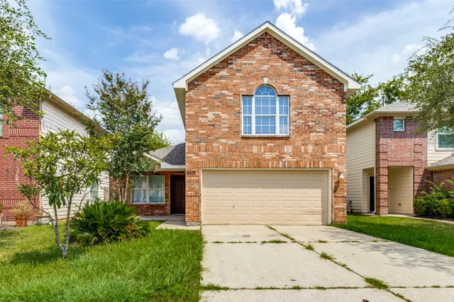 $215,000 | 5915 Santa Cecilia Lane, Houston, TX 77017