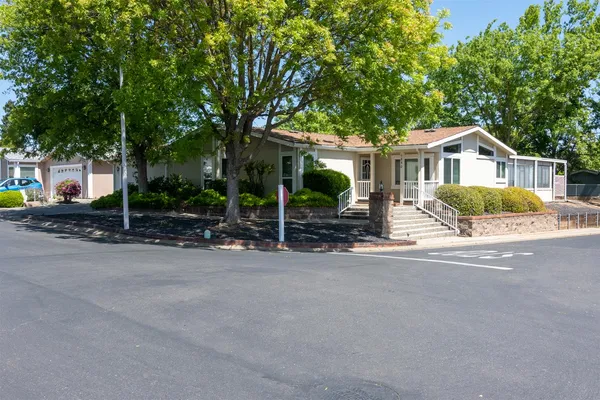 $299,900 | 6850 Hidden Brook Lane, Citrus Heights, CA 95621