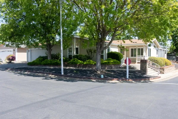 $299,900 | 6850 Hidden Brook Lane, Citrus Heights, CA 95621