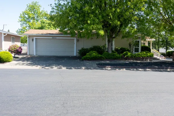 $299,900 | 6850 Hidden Brook Lane, Citrus Heights, CA 95621