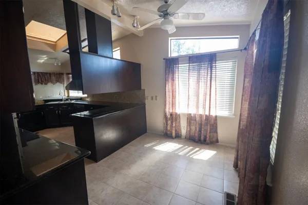 $299,900 | 6850 Hidden Brook Lane, Citrus Heights, CA 95621