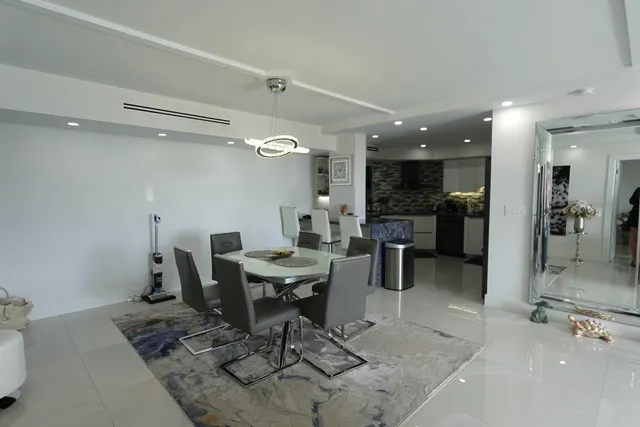 $9,000 | 2860 South Ocean Boulevard, Unit 516, Palm Beach, FL 33480