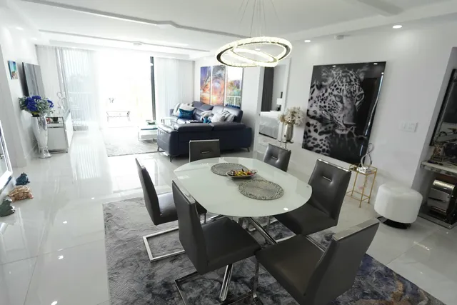 $9,000 | 2860 South Ocean Boulevard, Unit 516, Palm Beach, FL 33480